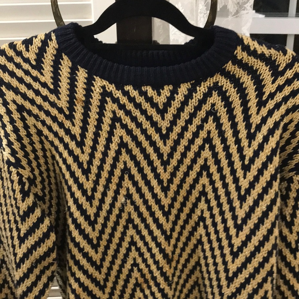 Jones New York retro sweater with shoulder pads. M